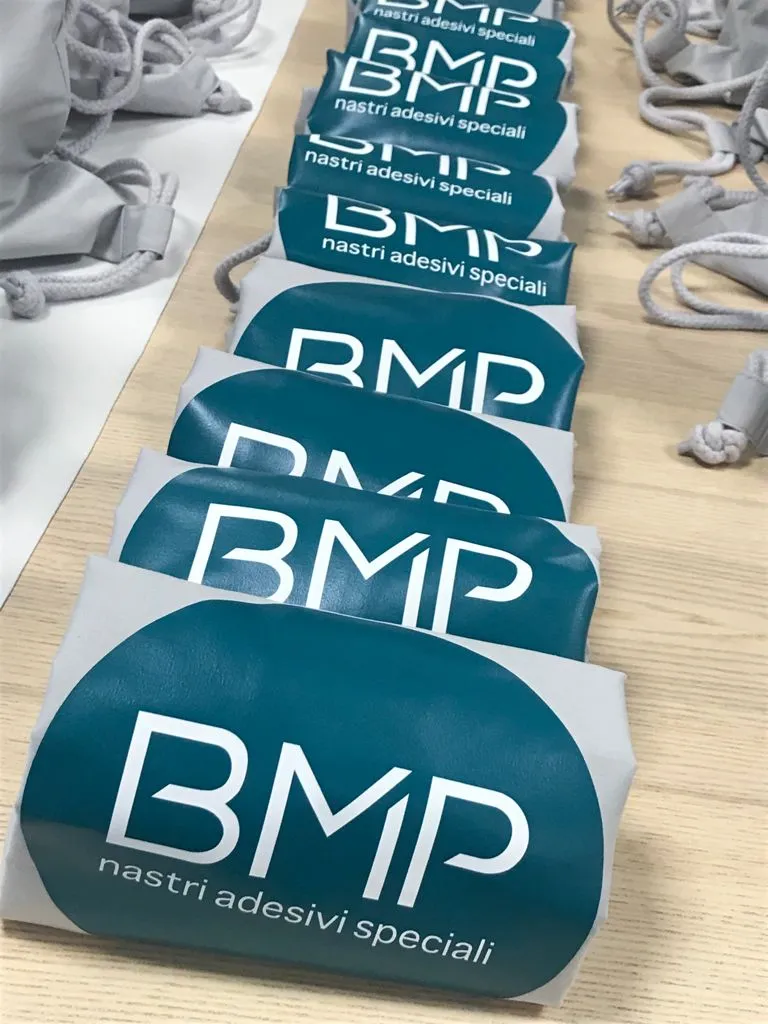 Team BMP riunito per celebrare la crescita aziendale e il valore delle persone nel progetto comune