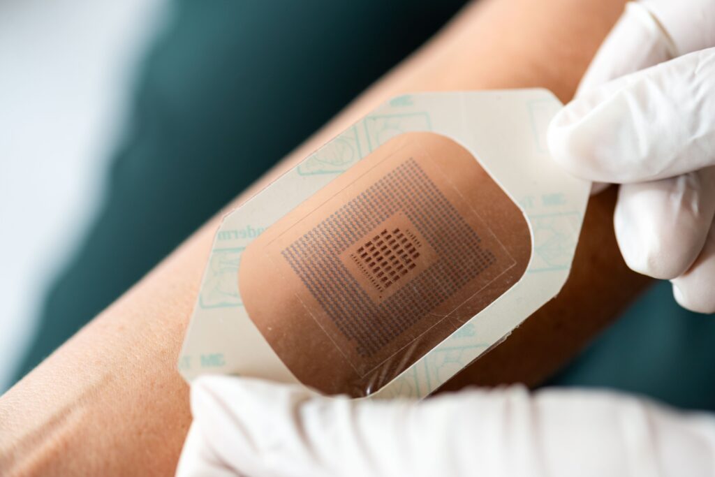 Adesivi medicali per dispositivi diagnostici